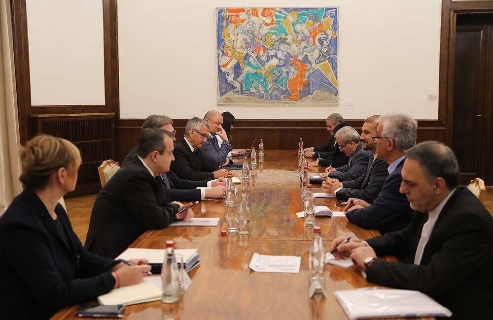 حمایت ایران از تمامیت ارضی صربستان/ روابط تجاری دو کشور تقویت شود