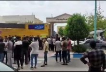 فارس: در جریان تعقیب و گریز پلیس و یک خودرو، پلیس به سمت لاستیک خودرو شلیک می‌کند، اما تیر‌ها به یکی از سرنشینان برخورد و باعث فوت او می‌شود / مردم در مقابل فرمانداری بندرعباس در اعتراض به این حادثه‌ تجمع کردند
