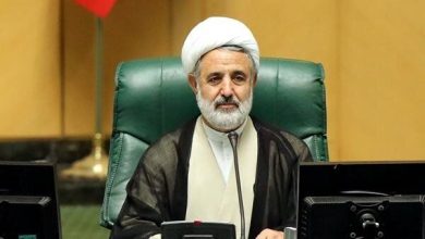 نقوی حسینی: طیف پایداری، شریان و مصاف برای ریاست مجلس، روی ذوالنور به جمع‌بندی می‌رسند / دو جریان دیگر هم در مجلس فعالند که گزینه‌های آنها، قالیباف و متکی هستند