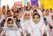 استقبال نوجوانان سمنانی از رئیس جمهور - هشت صبح