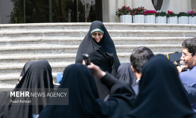 معاونت زنان ریاست‌جمهوری نمی‌تواند در اجرای موضوع حجاب وارد شود - هشت صبح
