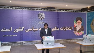 «مخبر» رای خود را در صندوق الکترونیکی انتخابات ثبت کرد - هشت صبح