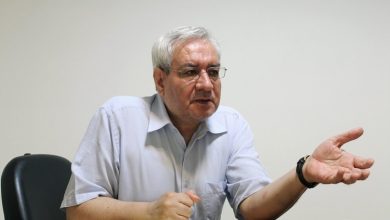 رئیس کمیته سیاسی جبهه اصلاحات: پزشکیان نه «اسب زین‌شده» که «خر لنگ» تحویل می گیرد