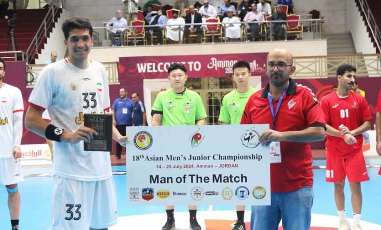 هندبالیست ایرانی برترین بازیکن دیدار مقابل عمان شد