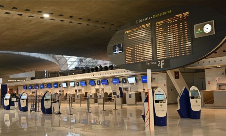 تخلیه اضطراری یک فرودگاه در شرق فرانسه همزمان با فلج سراسری راه‌آهن