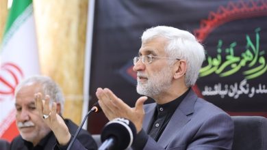 جلیلی: به سولانا گفتم در دموکراسی شما، رای می‌دهید و می‌روید، اما در ایران افراد هم رای می‌دهند و حتی ۴ فرزند خود را برای دفاع از کشور و اسلام فدا می‌کنند