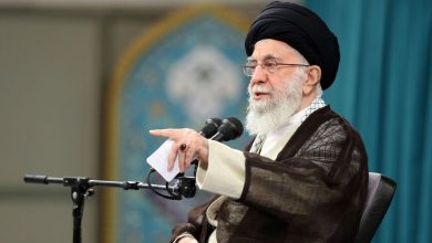 رهبر معظم انقلاب: مبارزه همیشه ادامه دارد؛ در زمان تیغ و شمشیر یک جور است و در زمان اتم و فضای مجازی و هوش مصنوعی جور دیگر