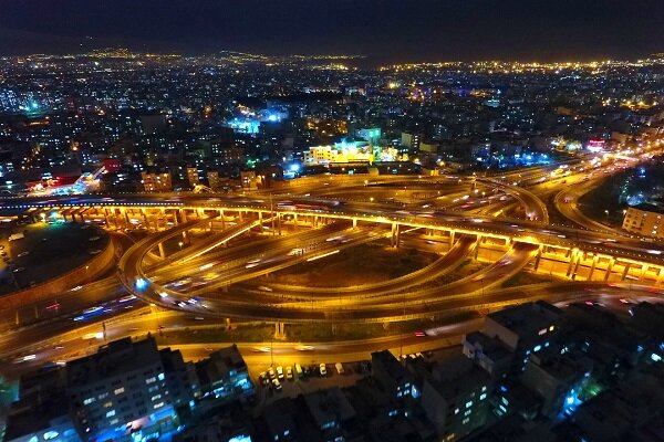 رشد ۶.۴۸ درصدی مصرف برق کشور در نیمه مهرماه - هشت صبح