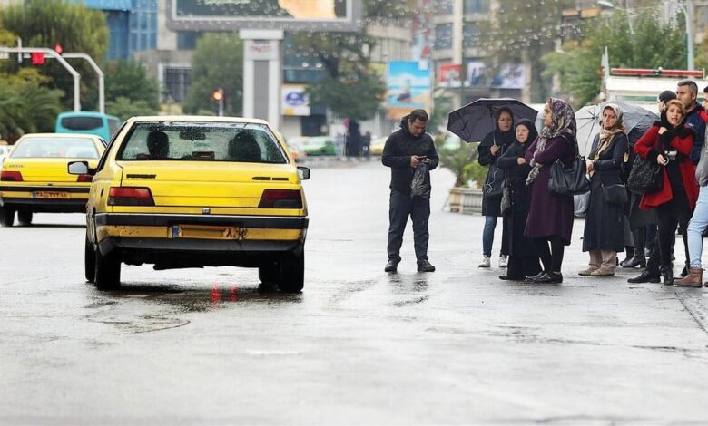 شورای شهر: افزایش کرایه‌های تاکسی در روز‌های بارانی و برفی ممنوع است