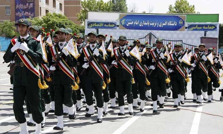 فرمانده جدید دانشگاه افسری وتربیت پاسداری امام حسین (ع) معارفه شد - هشت صبح