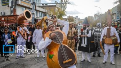 (تصاویر) کارناوال عروسکی جشنواره تئاتر کردستان