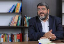 فواد ایزدی، چهره حامی جلیلی، درمورد قانون حجاب: یک سری جوان داریم که اگر برای کشور مشکل ایجاد شود، باید بروند جلوی تیر؛ برای چه می‌روند؟ چون این جوان‌ها مذهبی هستند و حکومت را از خودشان می‌دانند / اگر احساس کنند حکومت دیگر خیلی اسلامی نیست، برای چه باید بروند جلوی تیر؟