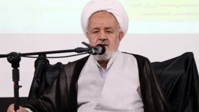 رئیس دفتر عقیدتی سیاسی فرماندهی کل قوا: خطر فضای مجازی یک خطر بسیار جدی در انقلاب است / دنبال فیلترینگ نیستیم، اما فضای مجازی باید مدیریت شود / در زمین، هوا و دریا در برابر دشمن اقتدار داریم اما یک منطقه از سیطره ما خارج است که آن، فضای مجازی است