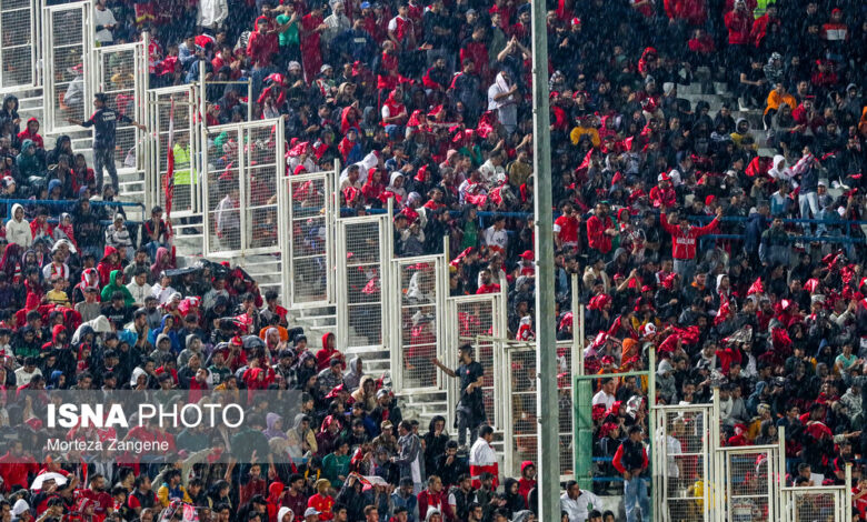 شکست پرسپولیس مقابل نساجی در نیمه نخست