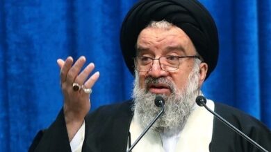 احمد خاتمی، امام جمعه موقت تهران برای مخالفت با رفع تحریم، دست به تحریف مقاله ریچارد نفیو زد: گفته اند راه مقابله با ایران، مذاکره است