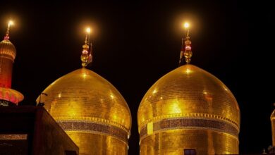 (تصاویر) تعویض پرچم حرم کاظمین در آستانه شهادت امام کاظم(ع)