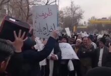 روزنامه اطلاعات: افرادی که در تجمعات چندنفره خواستار اعدام اعضای دولت پزشکیان می‌شوند، همراه با اسرائیل هستند/ آنها حتی نگذاشتند دولت رئیسی مذاکره کند