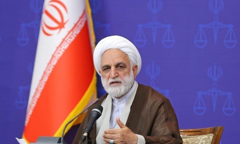 رئیس قوه قضائیه: مسئولان و دستگاههای ذیربط، با جدیت مشغول شناسایی و دستگیری عوامل قتل دانشجوی دانشگاه تهران هستند