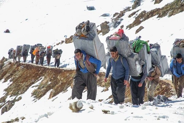 سهم ملوانان و کولبران در بودجه غیب شد - هشت صبح