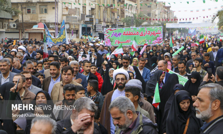 حضور مردم در راهپیمایی ۲۲ بهمن پیام اقتدار انقلاب اسلامی بود - هشت صبح