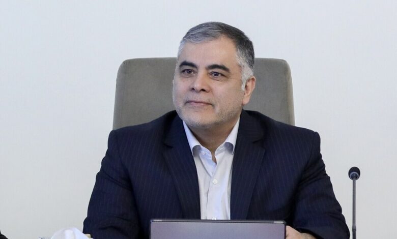 وزیر نفت: میدان گازی پارس جنوبی تولید ۷۰ درصد گاز کشور را بر عهده دارد/ فشارافزایی از سمت قطریها، بخشی از گاز ایران از این میدان را به سمت آنها میبرد/ در دولت سیزدهم قرارداد ۴۰۰ میلیون دلاری آشنایی پیمانکاران امضا شد، ولی یک سنت هم داده نشد