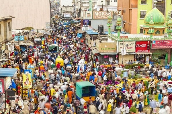 بازار مصرف هند توسط ۱۰ درصد ثروتمند این کشور کنترل می‌شود - هشت صبح