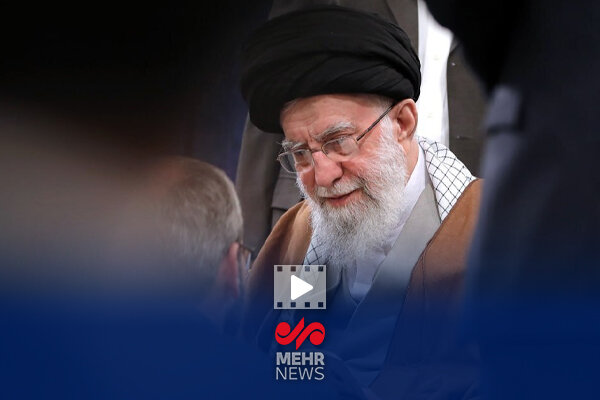 حاشیههای دیدار شعرا با رهبر انقلاب