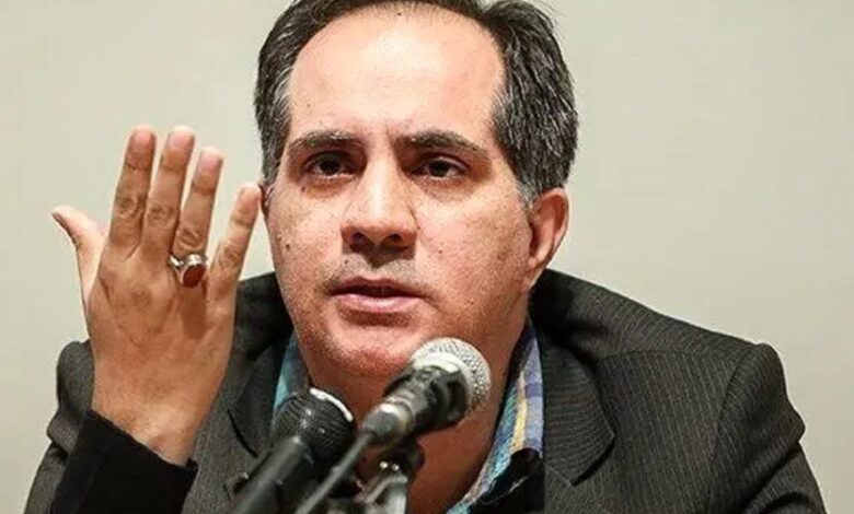 تجمع حامیان قانون حجاب را حق این افراد میدانم اما اینطور نیست که اعتراض آنها بهحق باشد / شورای عالی امنیت ملی اجرای این قانون را مخل امنیت کشور میداند و رئیس جمهور نیز به عنوان مجری قانون اعلام کرده که این قانون قابلیت اجرایی ندارد؛ با این وصف، اعتراضات این افراد به عدم اجرای قانون حجاب، بهحق نیست