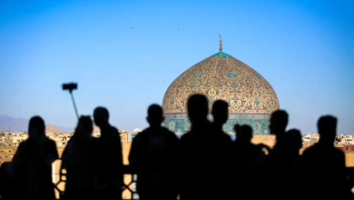 انجمن آژانس‌های مسافرتی: در نوروز، هتل‌‏ها، بوم‌‏گردی‌‏ها و مراکز اقامتی خالی بودند، اما مدارس پر شده‌‏اند/ مسافران در جزایر جنوبی عموماً در چادر اقامت داشتند/ در شأن مردم نیست که سفر‌های این‌‏چنینی داشته باشند