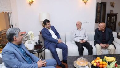 دیدار وزیر ورزش با محمود خوردبین/ مرد محترمی که فوتبال با او محترم‌تر شد
