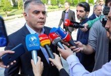 وزیر نفت: تنها در دی و بهمن ماه نزدیک به یک میلیارد لیتر بنزین وارد شد که ارزشی معادل ۶۰۰ میلیون دلار دارد / ما با نیروگاه‌هایی سروکار داریم که راندمان زیر ۳۰ درصد دارند، اما توانستیم زمستان را با کمترین چالش پشت سر بگذاریم