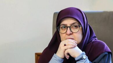 بازدید سخنگوی دولت از غرفه بانک ملی ایران در سی و ششمین نمایشگاه کتاب