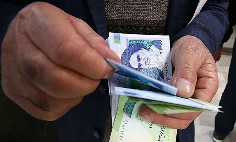 نامه مجلس به دولت: حقوق کارمندان باید ۲۰ درصد افزایش یابد