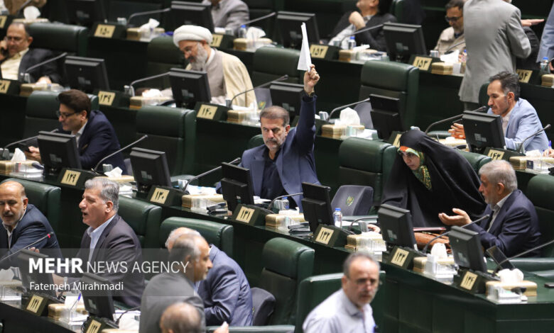 تعطیلی پنجشنبهها مجددا در مجلس تصویب شد - هشت صبح