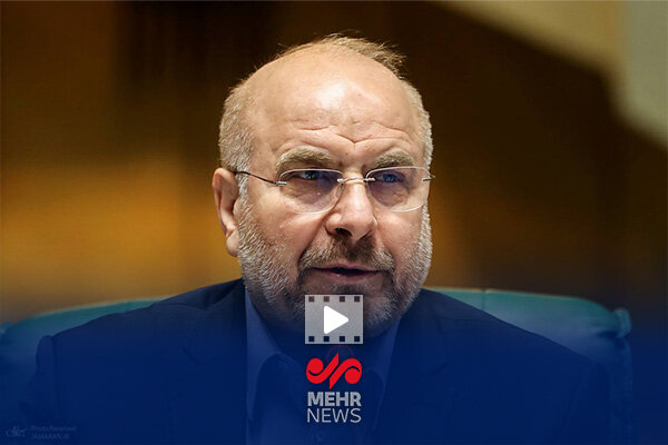 قالیباف در غرفههای سی و ششمین دوره نمایشگاه بینالمللی کتاب تهران - هشت صبح