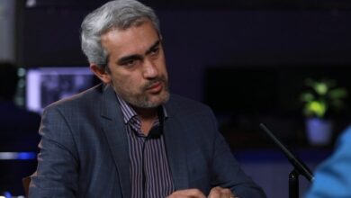 مدنی‌زاده، وزیرپیشنهادی اقتصاد: عاملی که باعث سوق دادن مردم به سوی بازار‌های طلا و ارز شده، بی ثباتی در اقتصاد است / اگر بخواهیم مردم در تولید داخلی سرمایه‌گذاری کنند باید جلوی بی ثباتی را گرفت تا اعتماد مردم جلب شود