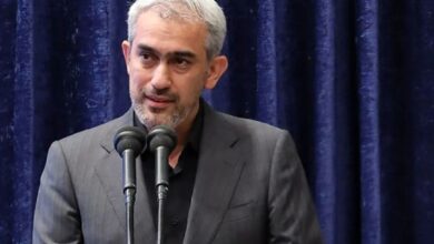 مدنی‌زاده، وزیر پیشنهادی اقتصاد: موافق «شوک درمانی» نیستم؛ الان در ادبیات اقتصاد هیچ‌کدام از این کار‌ها توصیه نمی‌شود؛ اصل داستان مبتنی بر «اصطلاحات تدریجی» است/ اتفاقی که در پی شوک درمانی در شیلی افتاد، دردناک بود، البته وضعیت به سمتی رفت که اقتصاد را بهبود دهد، اما آسیب‌هایی را هم ایجاد کرد
