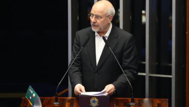 قالیباف: آمریکا در تلاش است حق طبیعی ایران برای غنی‌سازی را انکار کند - هشت صبح
