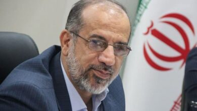همتی ناکارآمدی‌اش را پشت اتهام به مجلس پنهان می‌کند - هشت صبح