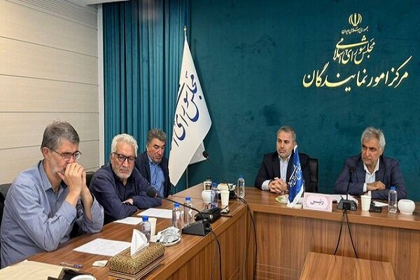 برگزاری سومین نشست مجمع ادوار خراسان شمالی در مرکز امور نمایندگان - هشت صبح