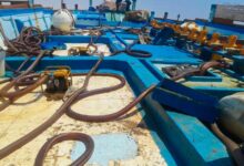 فرمانده مرزبانی: بیش از یک میلیون لیتر سوخت قاچاق در مرز‌های آبی جنوب کشور کشف شد / ۸۵ متهم در این رابطه دستگیر و ۴۰ فروند شناور و ۸ دستگاه خودرو نیز توقیف شدند