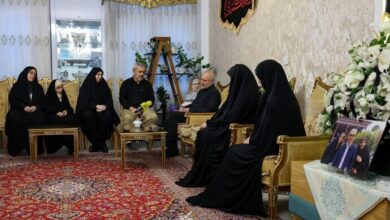 دیدار قالیباف با دو دختر و برادر سپهبد شهید باقری - هشت صبح