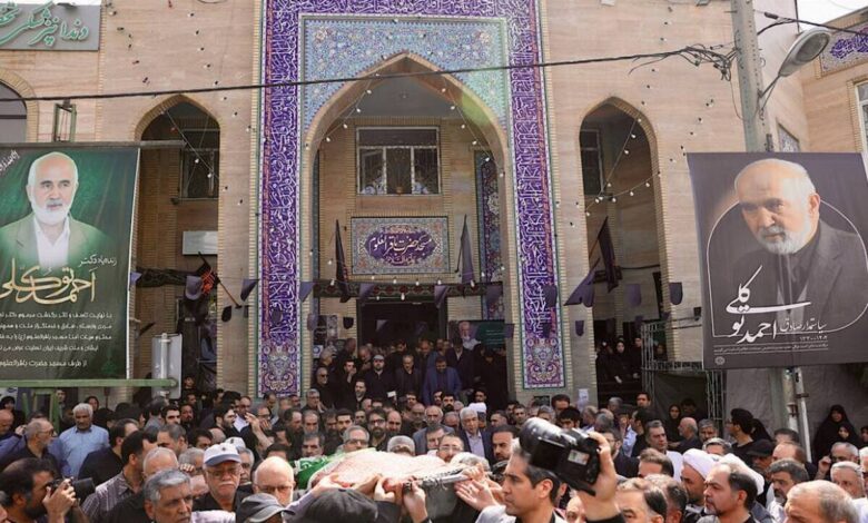 پیکر احمد توکلی عضو مجمع تشخیص مصلحت نظام تشییع شد - هشت صبح
