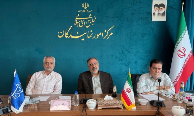بررسی وضعیت احیای دریاچه ارومیه در نشست نمایندگان ادوار آذربایجان غربی - هشت صبح