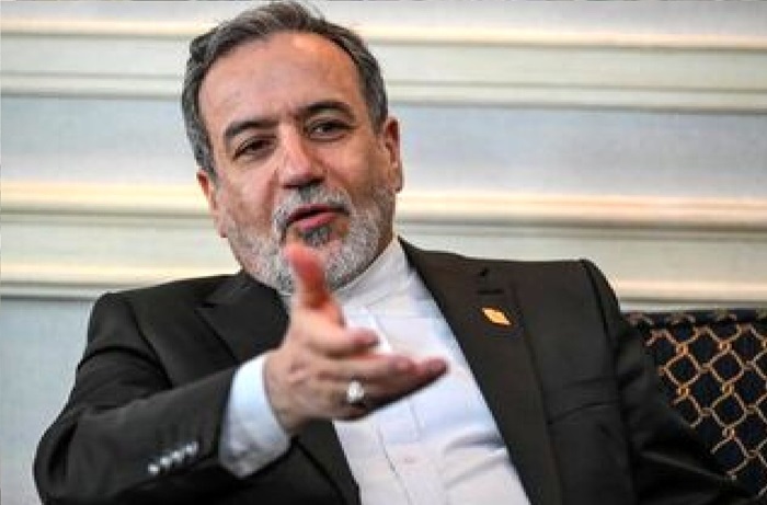 مجری: چرا از زمان بنیصدر تقریباً هر رئیسجمهور یا مقام بلندپایهای که از دولت خارج میشود، خود را در جایگاه «اپوزیسیون» معرفی میکند / عراقچی: این فقط مختص ایران نیست / احمدینژاد و دیگر رؤسای جمهوری پس از ترک منصب، ممکن است دیدگاهها و مواضع خاص خود را داشته باشند و این دیدگاهها در داخل ایران قابل تحمل و قابل جذب است / این در حقیقت نشانهای از پویایی، انعطافپذیری و گشودگی نظام است