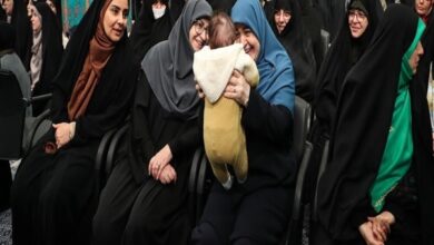 تصاویر: دیدار هزاران نفر از زنان و دختران با رهبر انقلاب