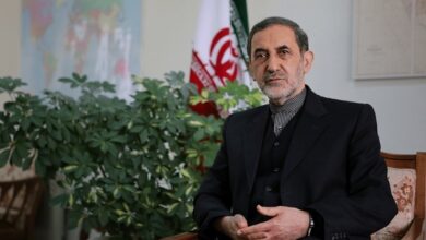 ولایتی: از دولت بیمسئولیت و مداخلهگر امارات باید پرسید، شما در یمن چه میکردید؟ چرا جزیره «سقطرا» را اشغال کردید؟ / چگونه دست به انتقال گروهی از مردم بیدفاع سودان زده و آنان را بهعنوان مزدور به جنگ یمن فرستادید؟ / رفتارهای امارات شائبه تلاش برای ایجاد یک «امپراطوری فرامرزی» را ایجاد کرده