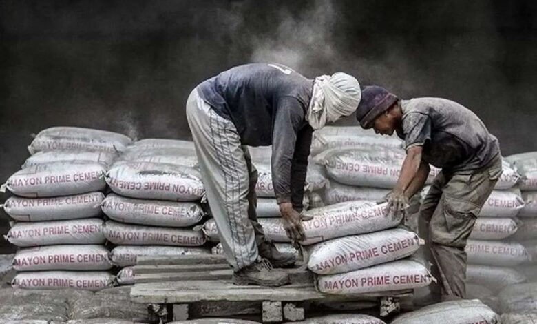 انجمن صنفی صنعت سیمان: در مقایسه با دوره مشابه سال گذشته، حدود ۱۰ درصد کاهش فروش داشتهایم/ افزایش نرخ پروپیلن، قیمت سیمان را دو برابر افزایش داد / شرکتها ناچار هستند پاکت را با قیمت بالا بخرند، اما محصول نهایی را با نرخ پیشین عرضه کنند