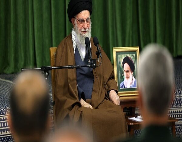 تصاویر: دیدار دست‌اندرکاران کنگره بزرگداشت شهدای استان البرز با رهبر انقلاب