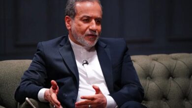 عراقچی در گفتگو با وزیر خارجه قبرس: ایران هرگونه موضع‌گیری مداخله‌جویانه‌ در رابطه با تمامیت سرزمینی خود را مطلقا مردود و غیر قابل قبول می‌داند  